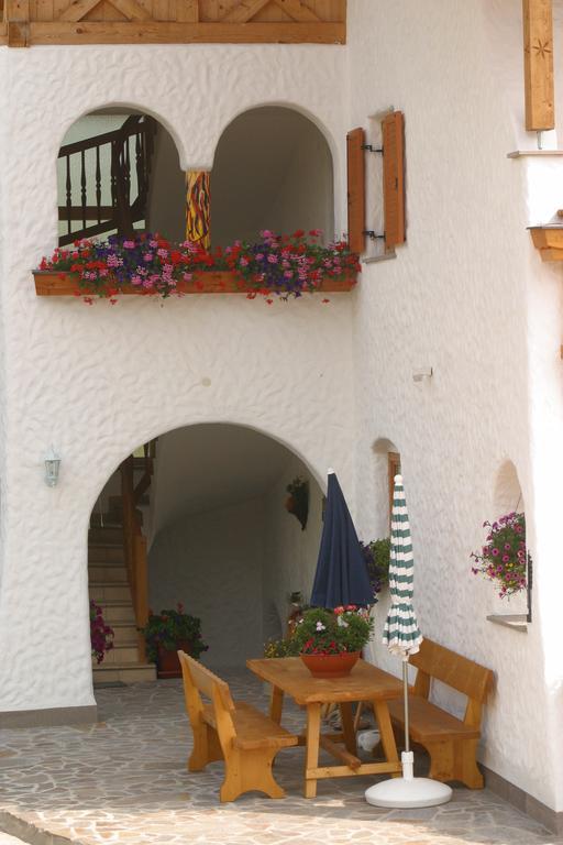 Neu-Schoetzerhof Meltina Exterior photo